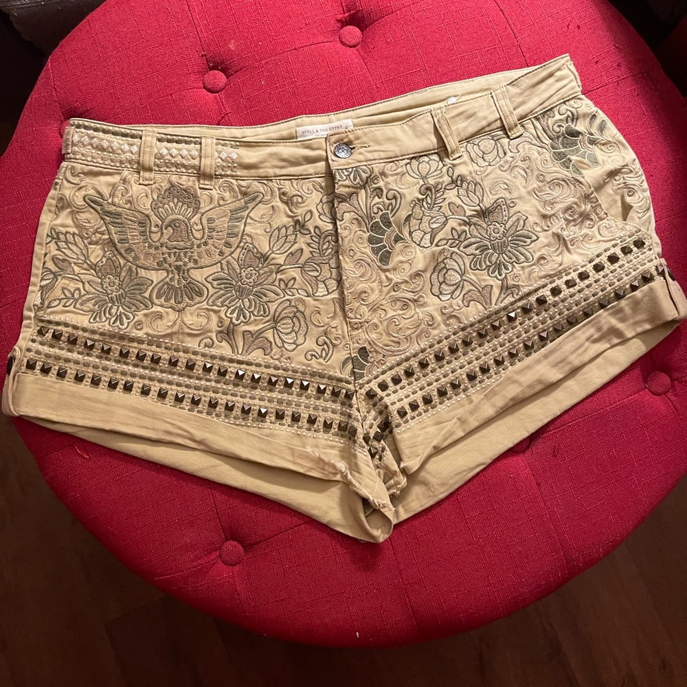 Spell the wanderer shorts